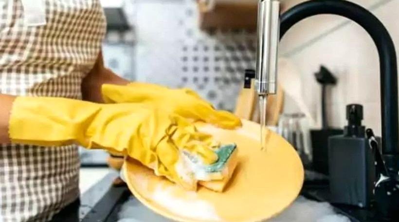 Evdeki Sessiz Bulaşma: Süngerler Ne Kadar Tehlikelidir?